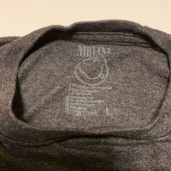 Nirvana TShirt, Large. Grey - Picture 4 of 6